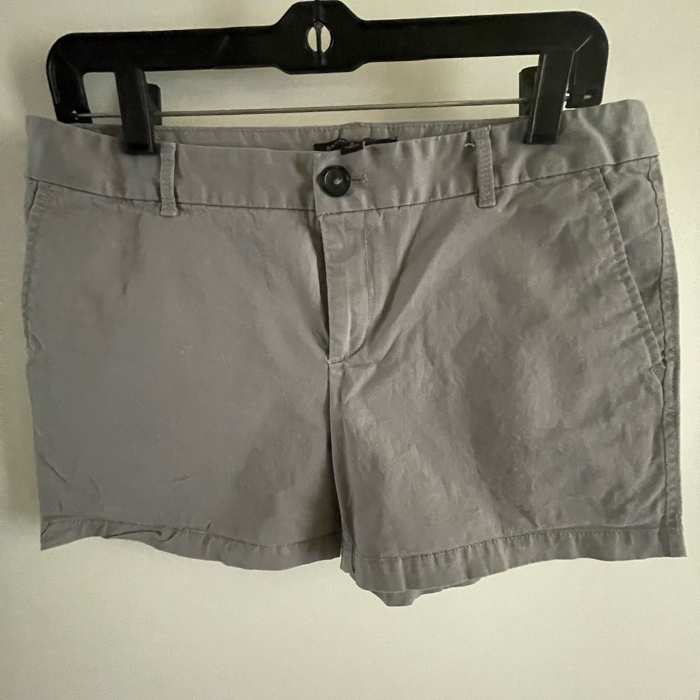 Banana Republic Grey Cotton Shorts - Size 6